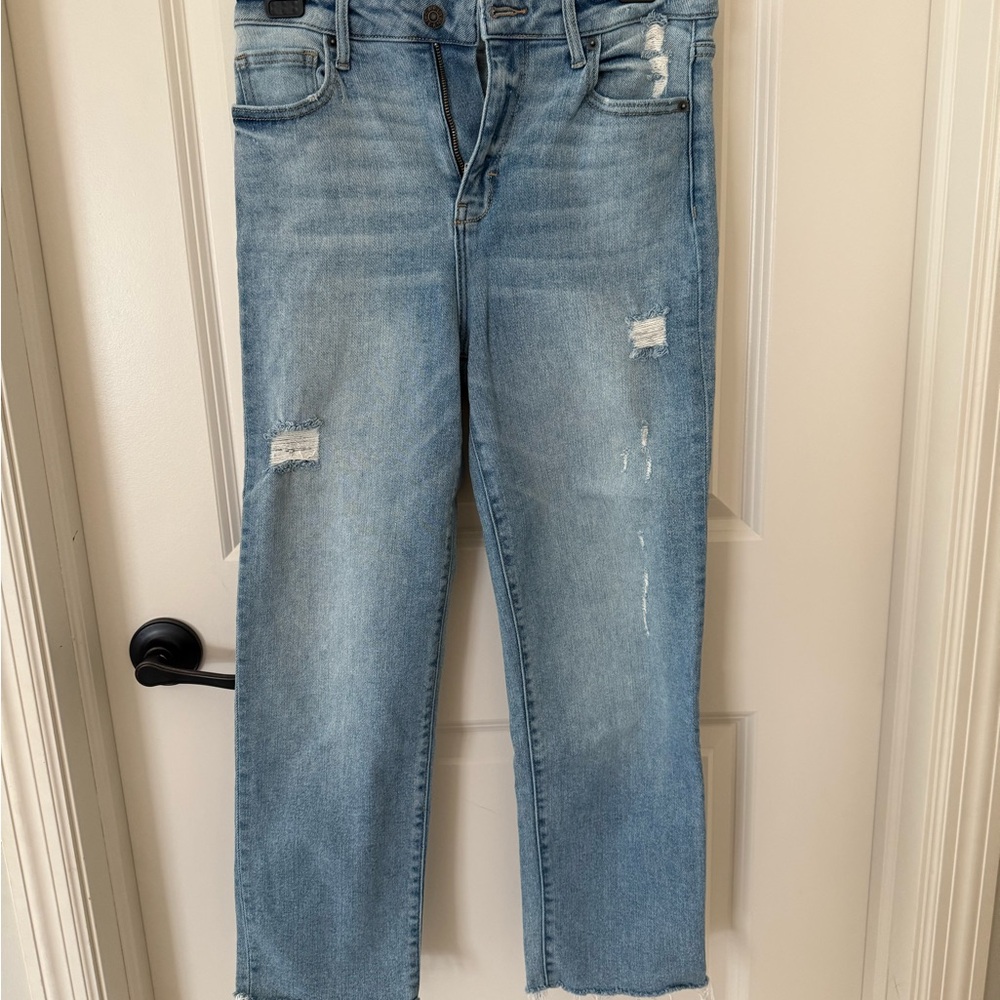 Carly Jean Los Angeles Light Blue Distressed Cropped Jeans - Chrissy jeans